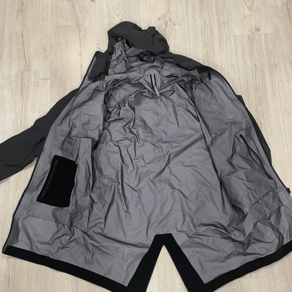 Ar’teryx Veilance jacket.Worn once.Great condition - Picture 2 of 2